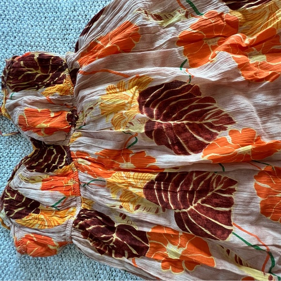 Beautiful dress - Picture 5 of 6